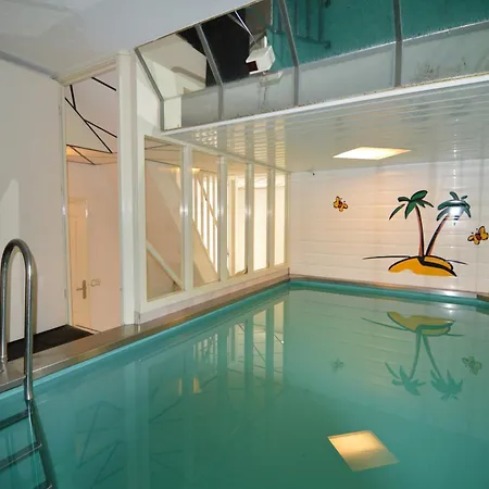 Nyaraló In With Heated Pool, Cleaning Included